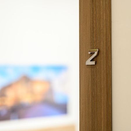 Domus Romeo Apartment Наполи Екстериор снимка