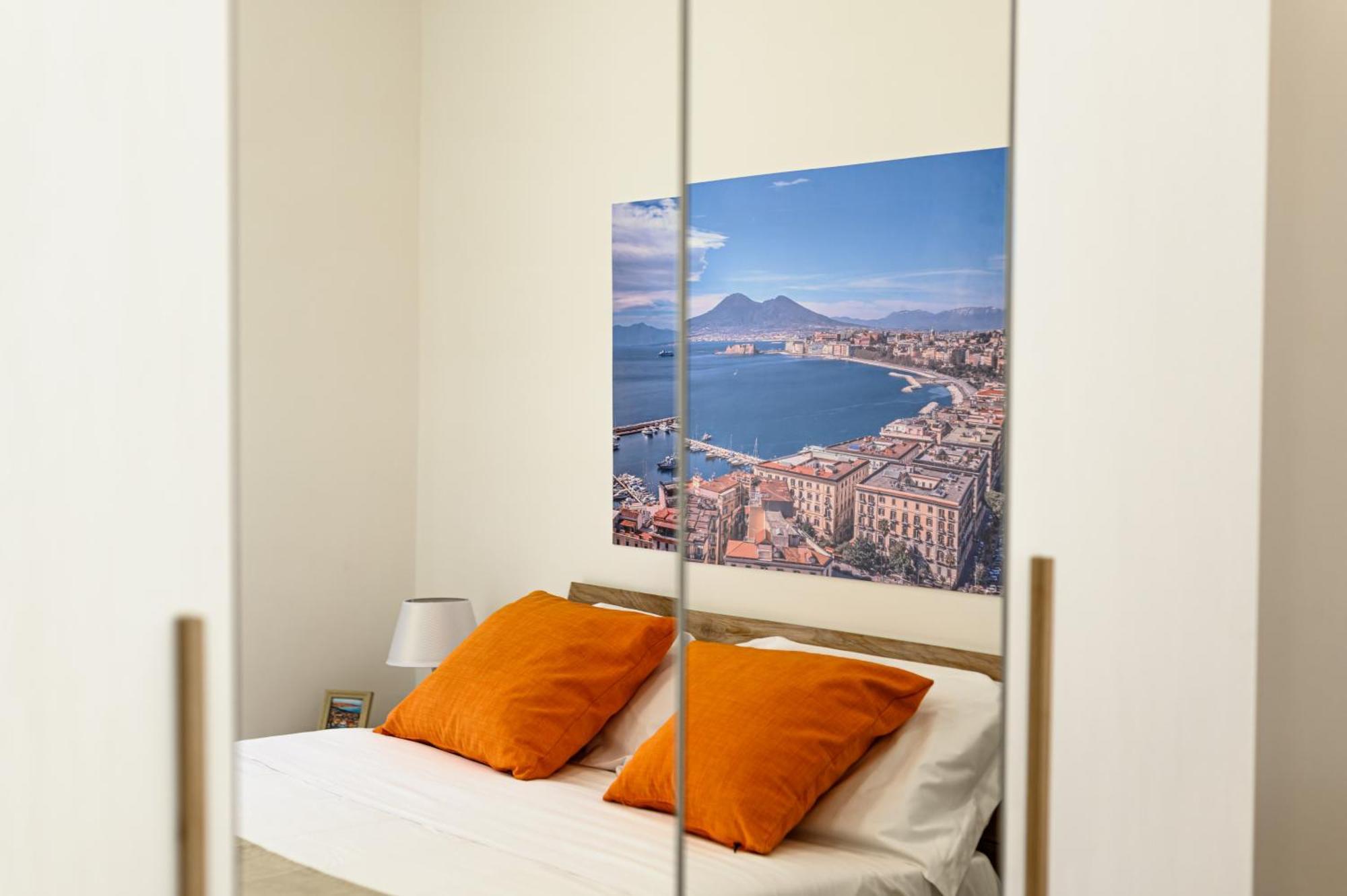 Domus Romeo Apartment Наполи Екстериор снимка